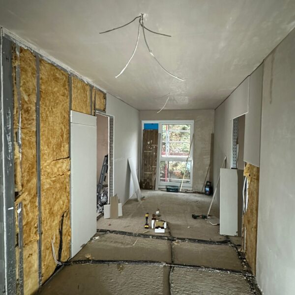 2D8C2F11 E208 4642 B8DE 02F815214C7E 600x600