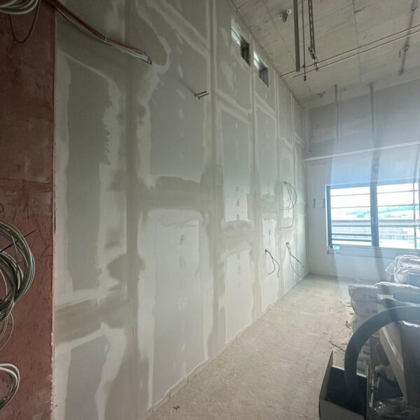 B798FDF2 42B7 4B58 8D5B 67E32CC7EBCC 600x600