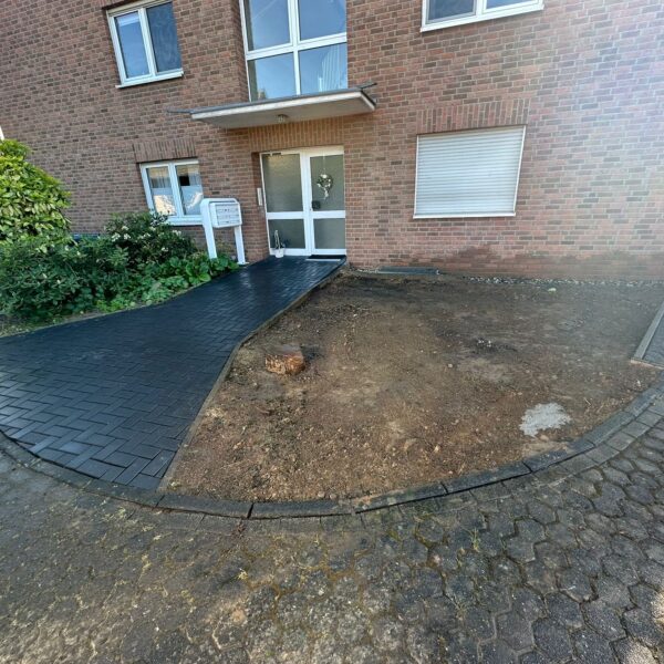 BA259F0C 65A4 4999 9172 4B7B599E484C 600x600